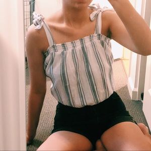 🌸Lightweight Off The Shoulder Blouse